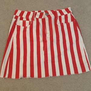 Stripped mini skirt